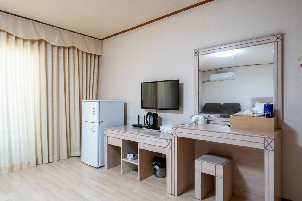 Oceanview Resortel Boryeong Exterior photo