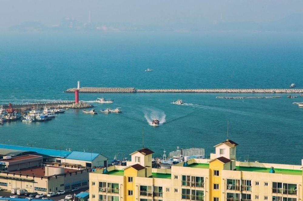 Oceanview Resortel Boryeong Exterior photo