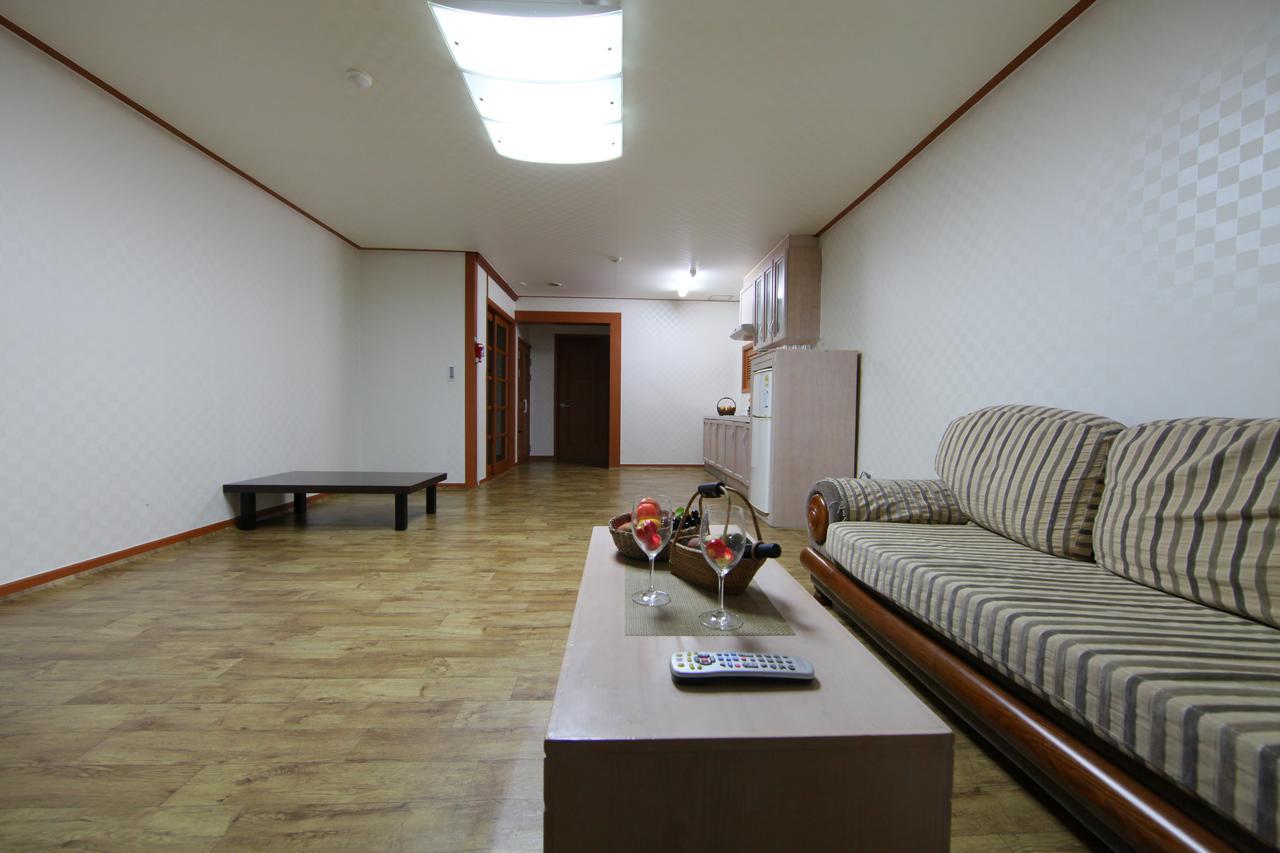 Oceanview Resortel Boryeong Exterior photo